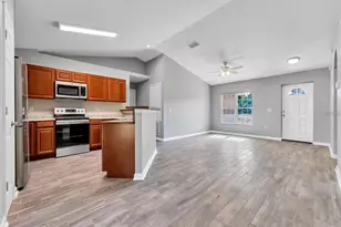 2008 Central Pkwy, Deland, FL 32724 - Photo 8