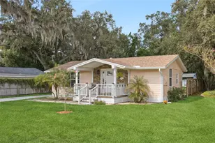 1011 Liberty Ave, Mount Dora, FL 32757 - Photo 1