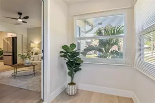 2001 37th St S, Saint Petersburg, FL 33711 - Photo 6