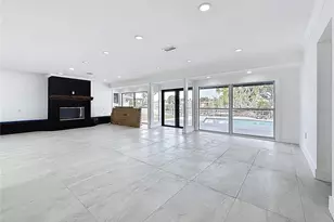 7907 1st Ave S, Saint Petersburg, FL 33707 - Photo 16