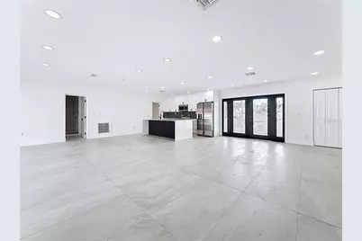 7907 1st Avenue S, Saint Petersburg, FL 33707 - Photo 14