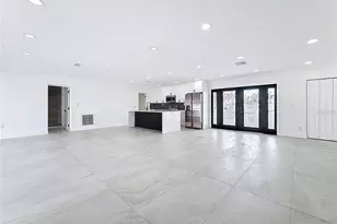 7907 1st Ave S, Saint Petersburg, FL 33707 - Photo 14