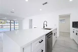 7907 1st Ave S, Saint Petersburg, FL 33707 - Photo 24