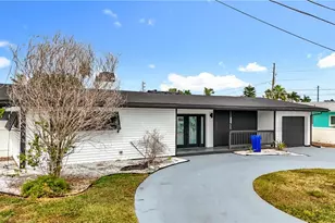 7907 1st Ave S, Saint Petersburg, FL 33707 - Photo 2