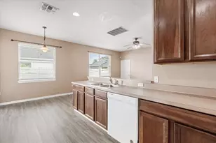 3817 Blue Dasher Dr, Kissimmee, FL 34744 - Photo 4