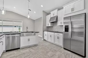 39 Oconee Dr, Palm Coast, FL 32137 - Photo 2