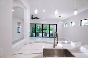 7665 Toscana Blvd, Orlando, FL 32819 - Photo 10