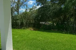 1306 Hillsborough Ln, Kissimmee, FL 34759 - Photo 10