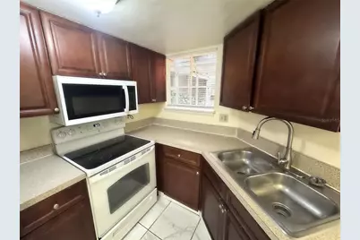 1932 Lake Atriums Circle #67, Orlando, FL 32839 - Photo 2