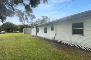 2812 Tom Brewer Ln, Plant City, FL 33566 - Photo 8