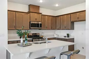 24542 Hodges Reserve Ave, Howey in the Hills, FL 34737 - Photo 6