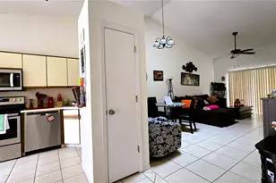 149 Lakepointe Cir, Kissimmee, FL 34743 - Photo 12