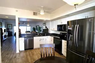 6425 Shoreline Dr, Saint Petersburg, FL 33708 - Photo 10