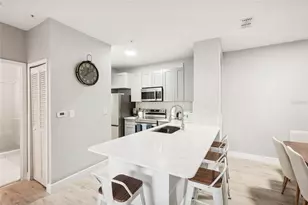 8357 38th St Cir E, Sarasota, FL 34243 - Photo 12