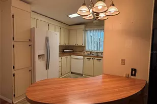 2111 Canopy Cir, Zellwood, FL 32798 - Photo 8