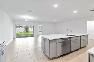 1166 Oak Bluff Dr, Davenport, FL 33837 - Photo 10