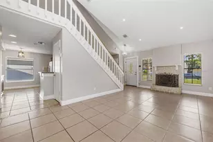 682 Ascot Cir, Orlando, FL 32825 - Photo 8