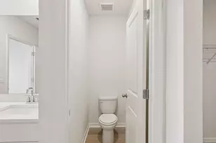 1808 Coolridge Pl, Zephyrhills, FL 33541 - Photo 24