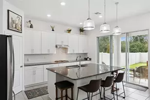 2360 Emerald Springs Dr, Apopka, FL 32712 - Photo 2