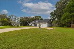 2858 Wyman Ct, Deltona, FL 32738 - Photo 4