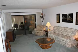 649 Broadmoor Cir, Winter Haven, FL 33884 - Photo 4