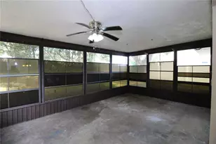 932 N Fairbairn Dr, Deltona, FL 32725 - Photo 20