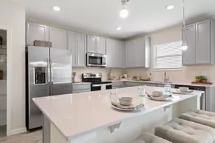 4652 Golden Knight Trail, Kissimmee, FL 34746 - Photo 2