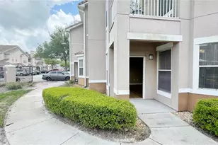 18022 Villa Creek Dr, Tampa, FL 33647 - Photo 2