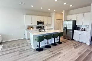 452 Huckleberry Blossom Dr, Saint Cloud, FL 34771 - Photo 2