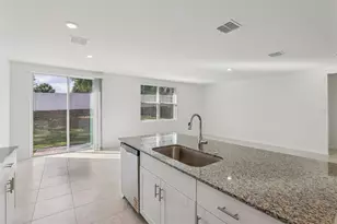 2346 White Tail St, Davenport, FL 33837 - Photo 14