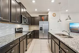 3729 Pacific Ln, Davenport, FL 33897 - Photo 6