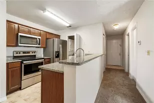 6040 Westgate Dr, Orlando, FL 32835 - Photo 4