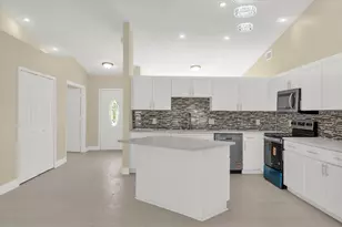 713 Maderia Ct, Kissimmee, FL 34758 - Photo 8