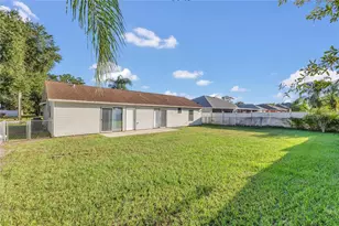 975 Derbyshire Dr, Kissimmee, FL 34758 - Photo 16