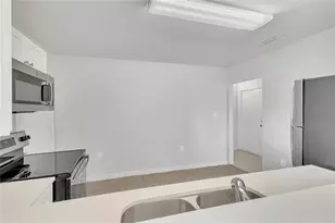 975 Derbyshire Dr, Kissimmee, FL 34758 - Photo 6