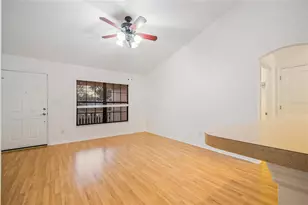 2763 Athens Dr, Leesburg, FL 34748 - Photo 10