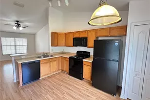 2763 Athens Dr, Leesburg, FL 34748 - Photo 8