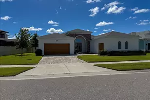 8833 Sanders Tree Loop, Wesley Chapel, FL 33545 - Photo 2