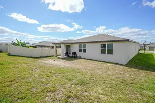 877 Cambridge Dr, Winter Haven, FL 33881 - Photo 2