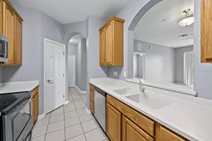 1355 Venezia Ct, Davenport, FL 33896 - Photo 8