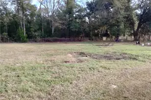 3990 Whispering Pines Cir, Greenwood, FL 32443 - Photo 6