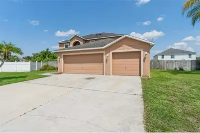 4911 Daryl Court, Saint Cloud, FL 34771 - Photo 4