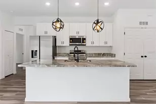 500 Sarasota Pl, Kissimmee, FL 34759 - Photo 6