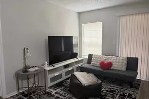 5136 Park Central Dr, Orlando, FL 32839 - Photo 10