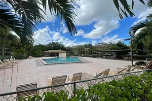 13455 SW 9th Ct, Pembroke Pines, FL 33027 - Photo 6