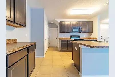 10201 Hawk Storm Avenue, Tampa, FL 33610 - Photo 12