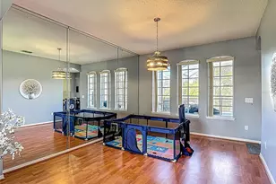 2530 The Oaks Blvd, Kissimmee, FL 34746 - Photo 8