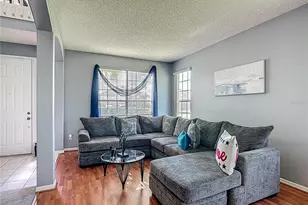 2530 The Oaks Blvd, Kissimmee, FL 34746 - Photo 4