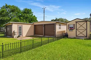 910 Cherokee Cir, Sanford, FL 32773 - Photo 26