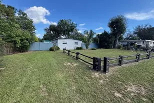 4721 Pine St, Fruitland Park, FL 34731 - Photo 2